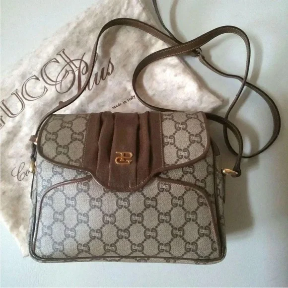 Gucci Elegant Brown and Cream Crossbody Bag - Picture 1 of 16